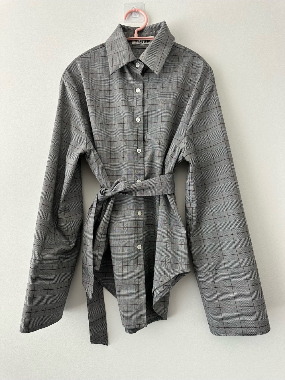 New Revival Women’s Oversized Plaid Belted Button Down Shirt Gray Size M - Picture 2 of 16